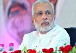 modi starts his kolkata visit on holy note