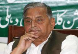 mulayam attends iftar in bangalore