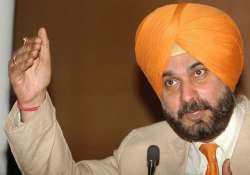 navjot sidhu insists on contesting from amritsar party prefers jaitley