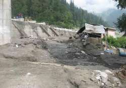 nine shops washed away in himachal cloudburst