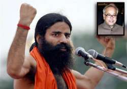 no senior minister to go to meet ramdev govt decides