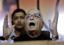 non congress states facing upa govt s discrimination advani