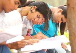 over 3.27 lakh du admission forms sold