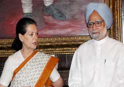 pm sonia condemn naxal attack in chhattisgarh