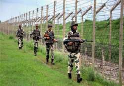 pak violates ceasefire along loc in rajouri