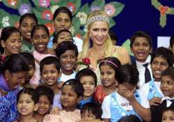 paris hilton dances with orphans prays at siddhivinayak temple in mumbai