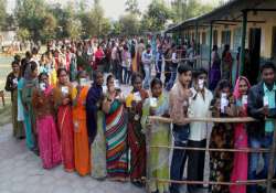 35 percent polling till noon in telangana s first polls