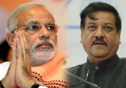 prithviraj chavan to meet narendra modi over maha karnataka border row