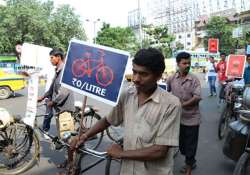 protests against cycling ban on major kolkata roads