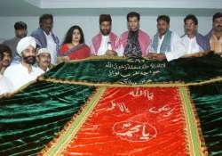 ram vilas paswan offers chadar at ajmer sharif dargah