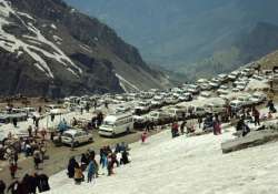 rohtang pass opened for tourists after six months