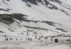 rohtang pass to reopen for tourists from wednesday