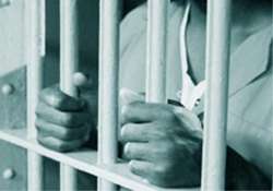 rs.5 lakh reward on escaped prisoner from bangalore