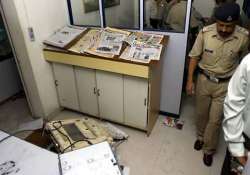 sena assaults the week staff in mumbai