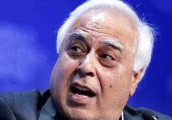 sibal to meet telecom leaders soon to resolve 3g roaming dispute