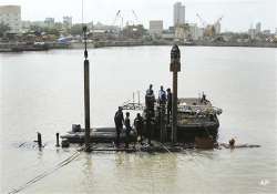 sindhurakshak navy divers open second access to sunk submarine