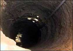 six year old girl rescued from 400 feet borewell dies