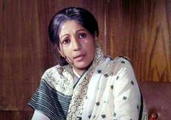 suchitra sen critical surviving on oxygen support