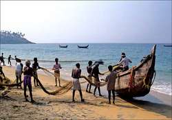 66 tamil nadu fishermen return home from sri lanka