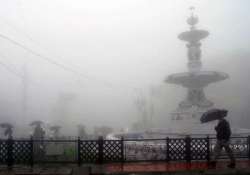 temperature hits zero degree in ooty white carpet over 10 km area