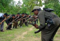 three crpf jawans killed in encounter with naxals