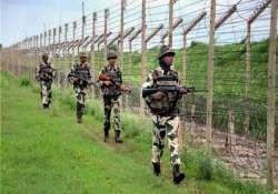 two kashmir families arrested on return from pakistan