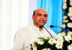 union minister raju faces ire of seemandhra supporters