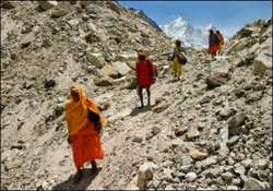 uttarakhand sadhus refuse to be evacuated from kedarnath