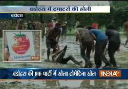 vadodara youths celebrate la tomatina on friendship day