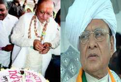 vaghela celebrates his 72nd birthday with 3 tier cake