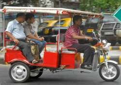 we don t favour e rickshaws delhi administration