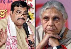 why is cong is saving sheila dikshit asks gadkari