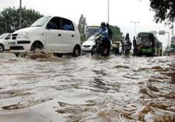 yamuna level in delhi receding water enters ring road