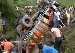 34 killed as truck falls in gorge in hp