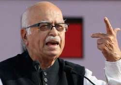 advani praises modi chouhan