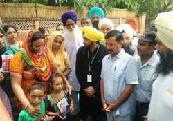 arvind kejriwal meets families of indians stranded in iraq