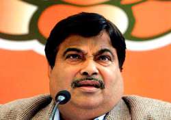 delhi assembly polls gadkari discusses strategy with bjp mlas