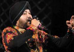 delhi polls congress woos voters with daler mehndi song