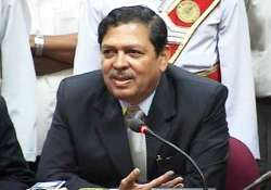 don t split lokpal provisions cautions santosh hegde