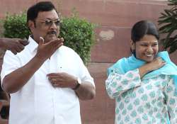 expelled dmk leader alagiri meets kanimozhi