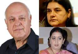 farooq abdullah says we re scared of speaking to women now keeping women secretaries