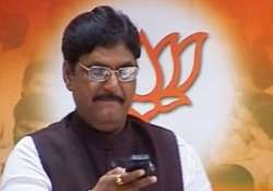 gopinath munde backs modi as pm candidate