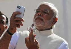 modi selfie row gujarat hc judge recuses himself from the case