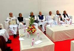 lalu nitish mulayam join hands to form a new political party