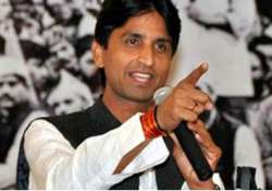 economic status not caste should be the basis for reservation kumar vishwas