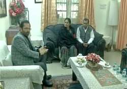 parents of delhi gangrape victim meet mukhtar abbas naqvi