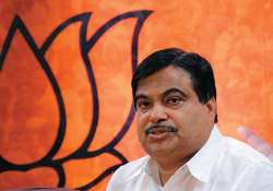 aap a confused party of defused netas gadkari