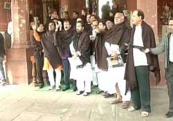 now black shawls to raise black money issue in lok sabha