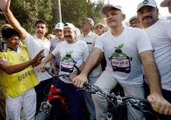 car free day brought down pollution 60 pc in delhi arvind kejriwal