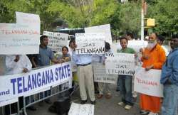 cong govt discuss telangana issue decision likely by jan 28